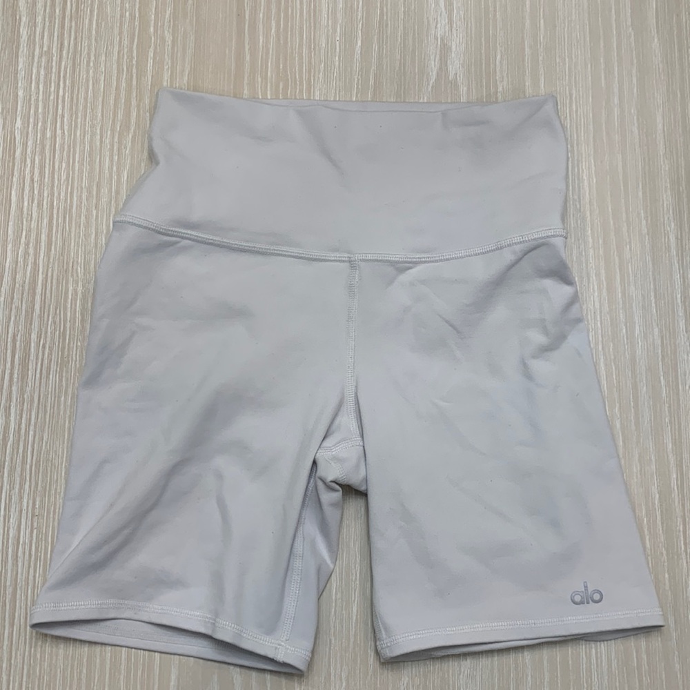 Alo shorts - size S
